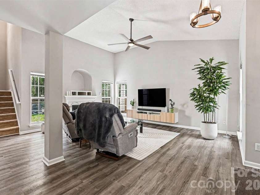 6752 Allness Glen Lane, Charlotte, NC 28269.  MLS# CAR4376482, YatesRealty ID 28852. 