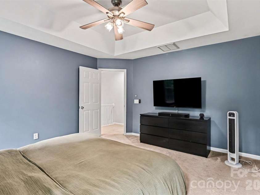 6752 Allness Glen Lane, Charlotte, NC 28269.  MLS# CAR4376482, YatesRealty ID 28852. 