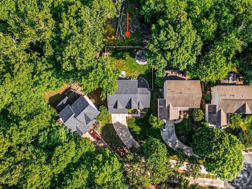 6752 Allness Glen Lane, Charlotte, NC 28269.  MLS# CAR4376482, YatesRealty ID 28852. 