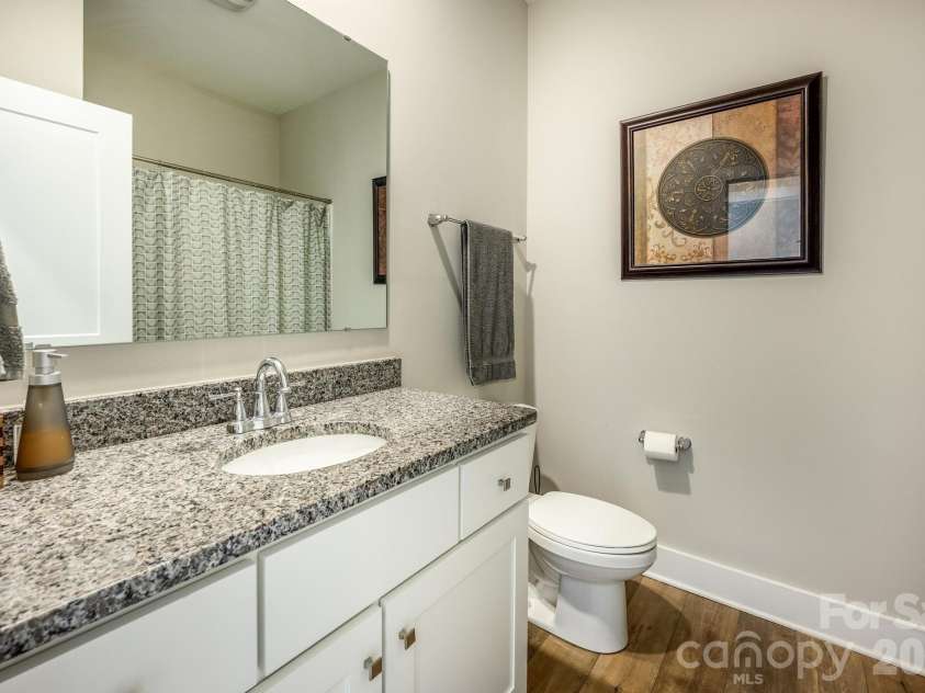 114 Glencoe Lane, Mooresville, NC 28117.  MLS# CAR4364919, YatesRealty ID 28853. Full Bath