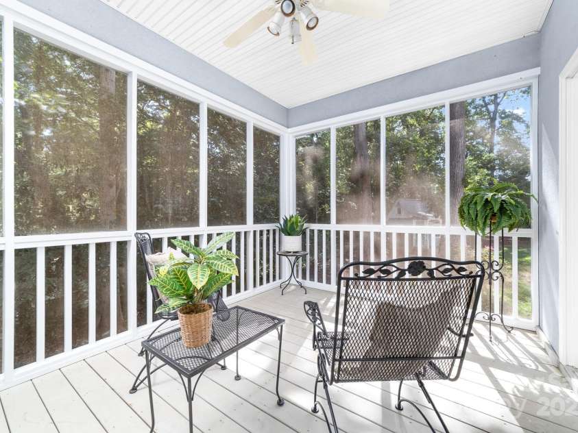 206 Vauxhall Drive, Shelby, NC 28150.  MLS# CAR4285737, YatesRealty ID 28854. 