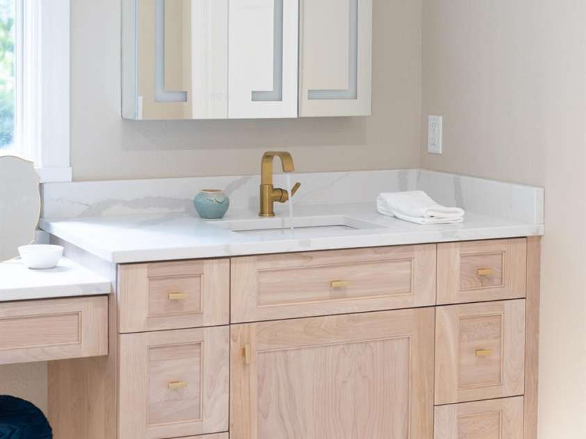 206 Vauxhall Drive, Shelby, NC 28150.  MLS# CAR4285737, YatesRealty ID 28854. Detailed view of vanity and lighting.