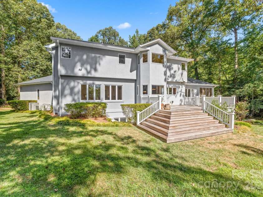 206 Vauxhall Drive, Shelby, NC 28150.  MLS# CAR4285737, YatesRealty ID 28854. Meticulously maintained home is move in ready.