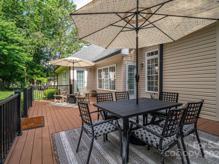 7988 Golf Course Drive, Denver, NC 28037.  MLS# CAR4269916, YatesRealty ID 28855. 