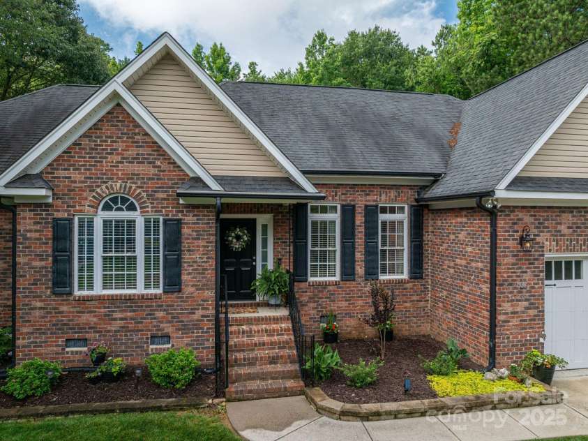 7988 Golf Course Drive, Denver, NC 28037.  MLS# CAR4269916, YatesRealty ID 28855. 