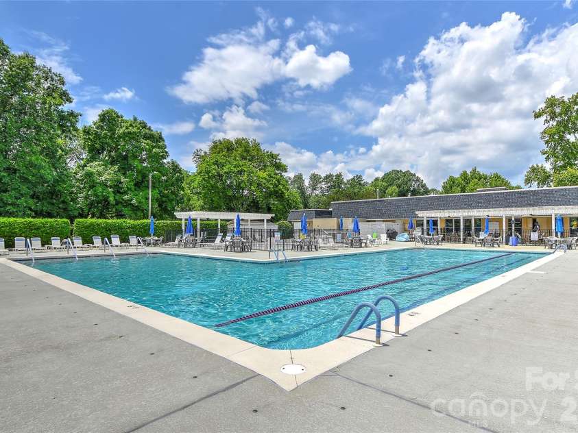 8333 Knights Bridge Road, Charlotte, NC 28210.  MLS# CAR4387477, YatesRealty ID 28856. 
