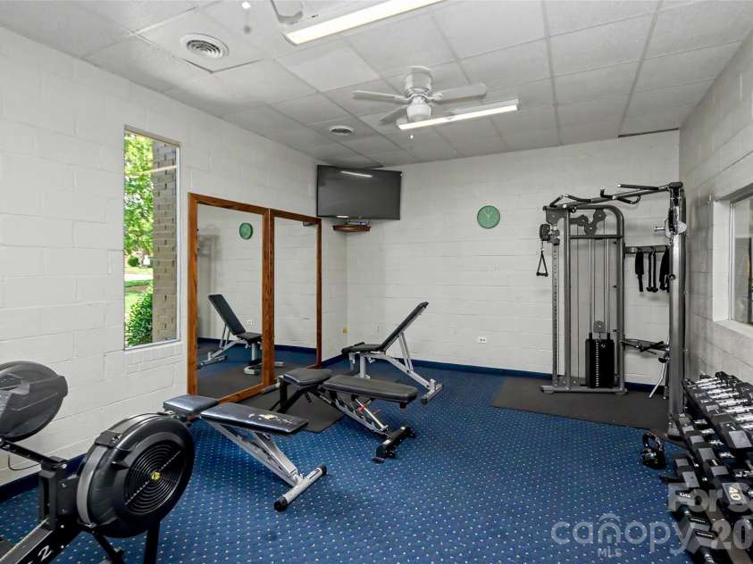 8333 Knights Bridge Road, Charlotte, NC 28210.  MLS# CAR4387477, YatesRealty ID 28856. 