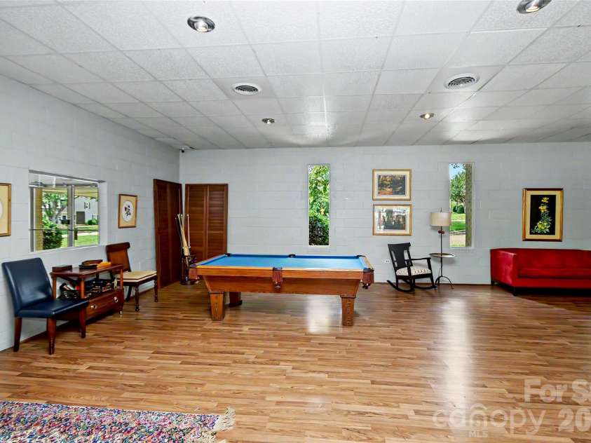 8333 Knights Bridge Road, Charlotte, NC 28210.  MLS# CAR4387477, YatesRealty ID 28856. 