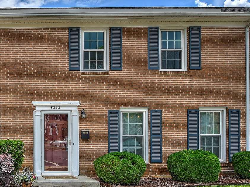 8333 Knights Bridge Road, Charlotte, NC 28210.  MLS# CAR4387477, YatesRealty ID 28856. 