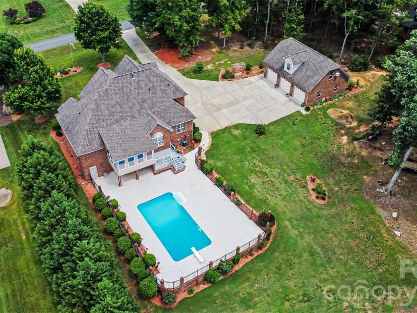 4710 Pimlico Lane, Waxhaw, NC 28173.  MLS# CAR4388493, YatesRealty ID 28857. 