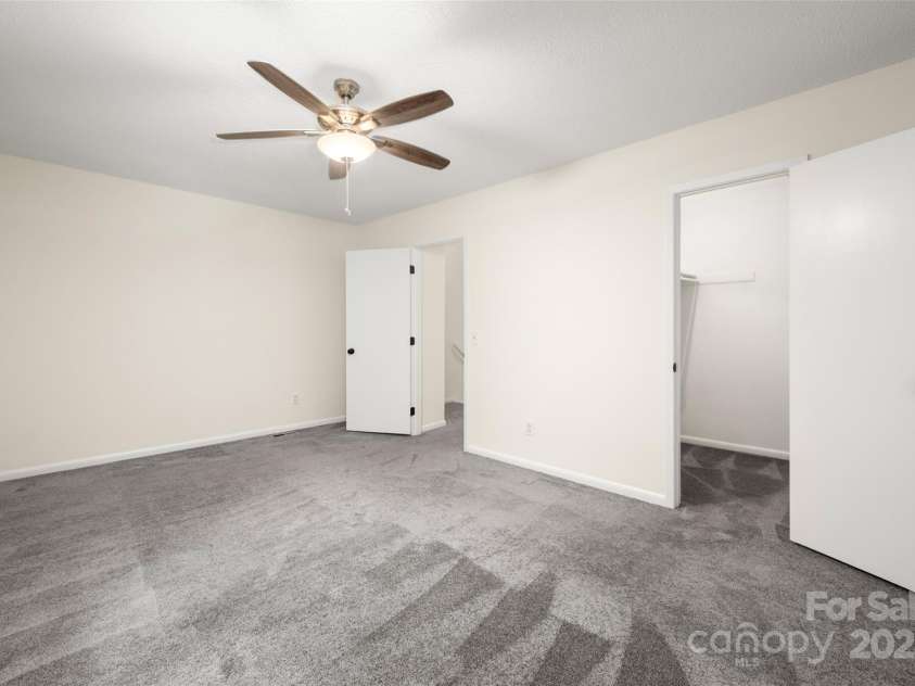 6013 Heath Valley Road, Charlotte, NC 28210.  MLS# CAR4276704, YatesRealty ID 28858. 