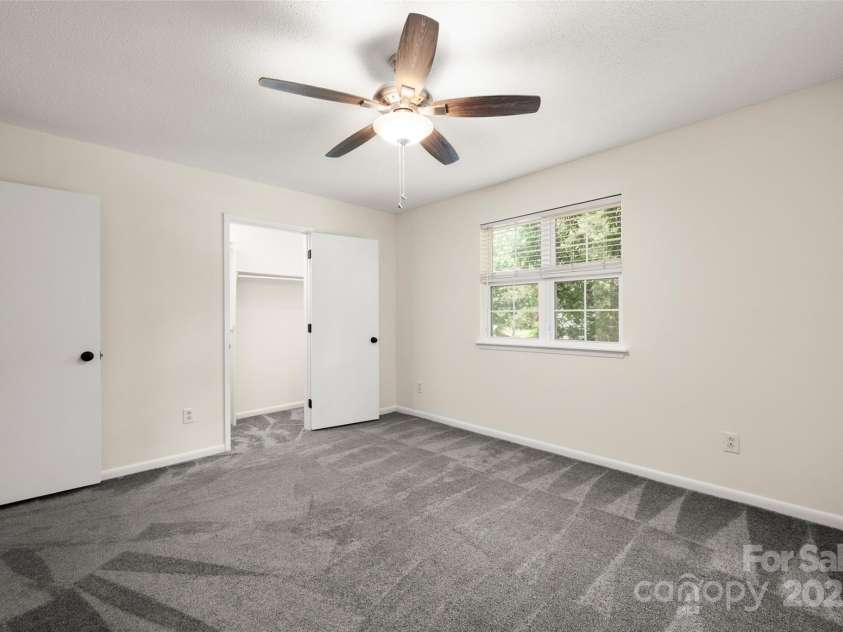 6013 Heath Valley Road, Charlotte, NC 28210.  MLS# CAR4276704, YatesRealty ID 28858. 