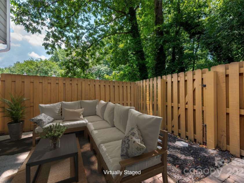 6013 Heath Valley Road, Charlotte, NC 28210.  MLS# CAR4276704, YatesRealty ID 28858. 
