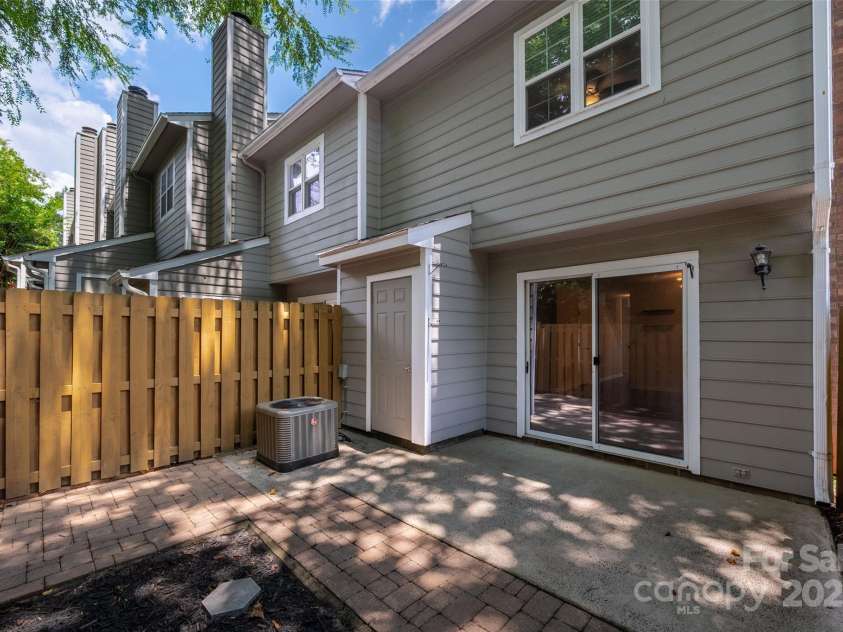 6013 Heath Valley Road, Charlotte, NC 28210.  MLS# CAR4276704, YatesRealty ID 28858. Exterior storage room