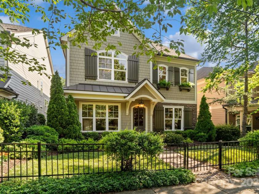 115 Boyce Road, Charlotte, NC 28211.  MLS# CAR4276477, YatesRealty ID 28859. 