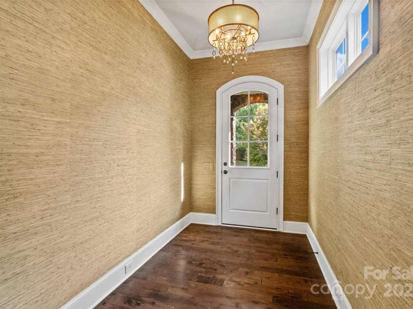 115 Boyce Road, Charlotte, NC 28211.  MLS# CAR4276477, YatesRealty ID 28859. 