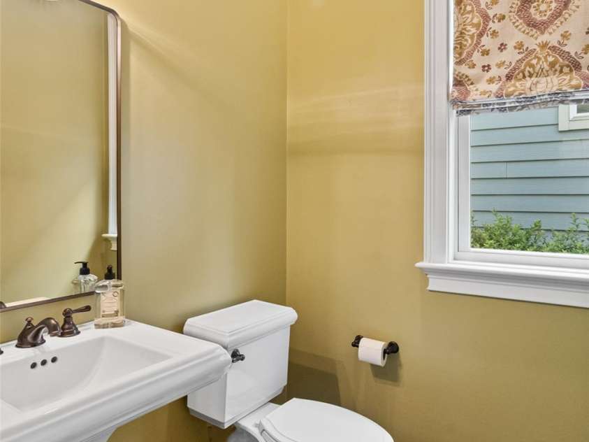 115 Boyce Road, Charlotte, NC 28211.  MLS# CAR4276477, YatesRealty ID 28859. 