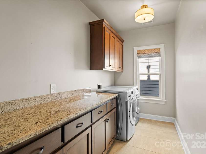 115 Boyce Road, Charlotte, NC 28211.  MLS# CAR4276477, YatesRealty ID 28859. 