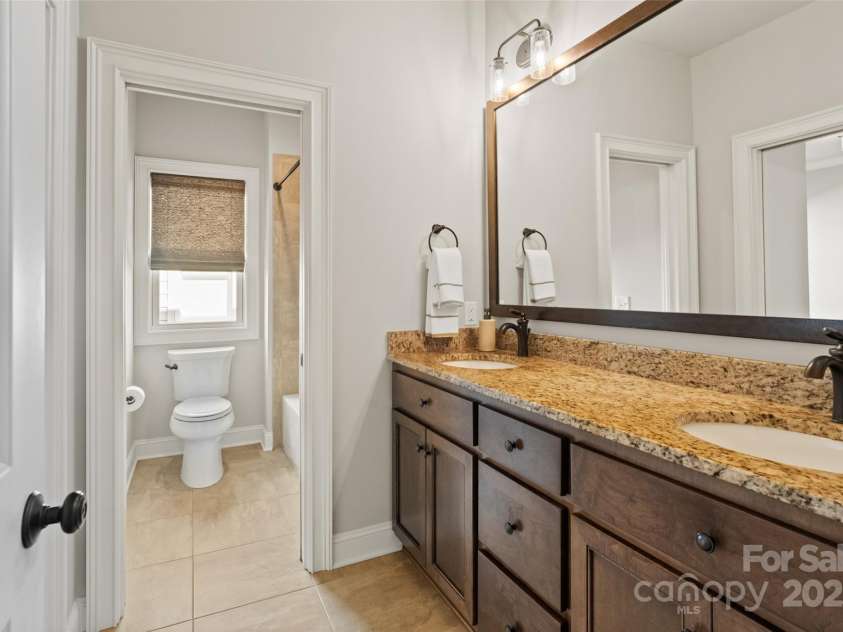115 Boyce Road, Charlotte, NC 28211.  MLS# CAR4276477, YatesRealty ID 28859. 