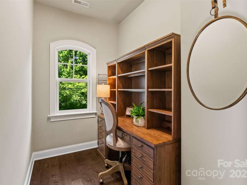 115 Boyce Road, Charlotte, NC 28211.  MLS# CAR4276477, YatesRealty ID 28859. 