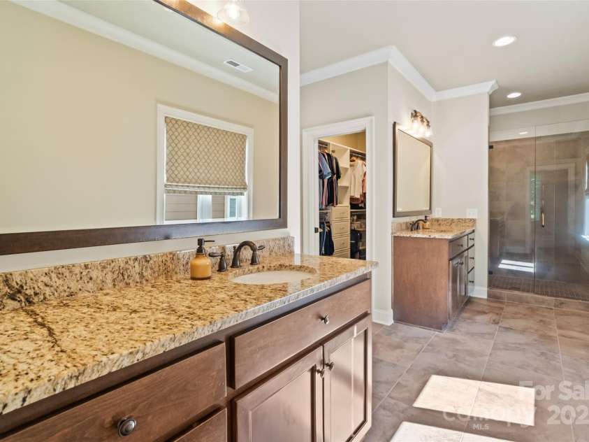 115 Boyce Road, Charlotte, NC 28211.  MLS# CAR4276477, YatesRealty ID 28859. 