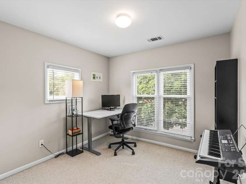 2538 Dilworth Heights Lane, Charlotte, NC 28209.  MLS# CAR4383701, YatesRealty ID 28859. 
