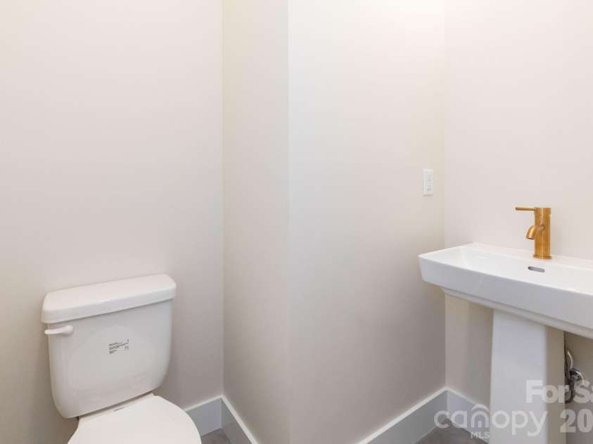35 Loblolly Lane, Asheville, NC 28803.  MLS# CAR4228836, YatesRealty ID 2886. Main Level Half Bathroom