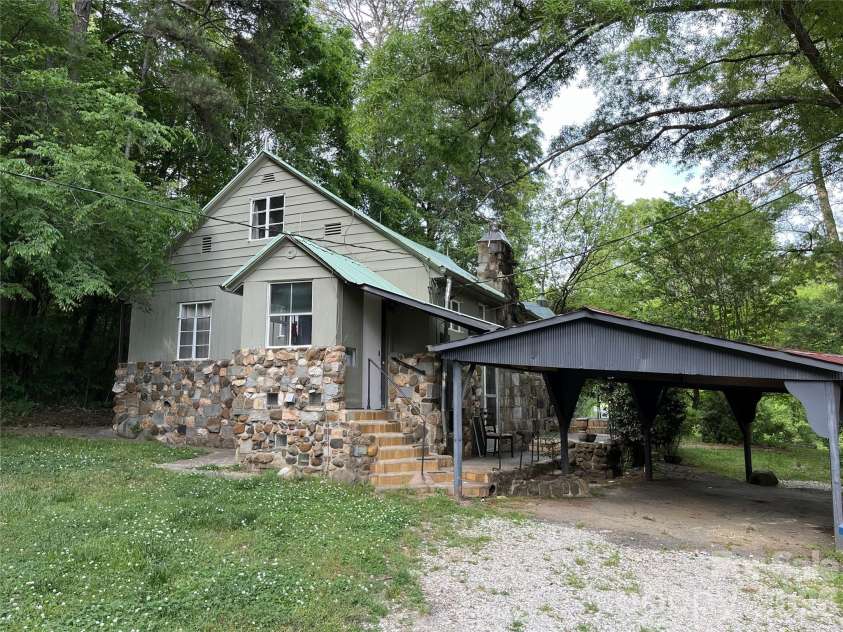 1740 Hollywood Drive, Salisbury, NC 28144.  MLS# CAR4387058, YatesRealty ID 28860. 