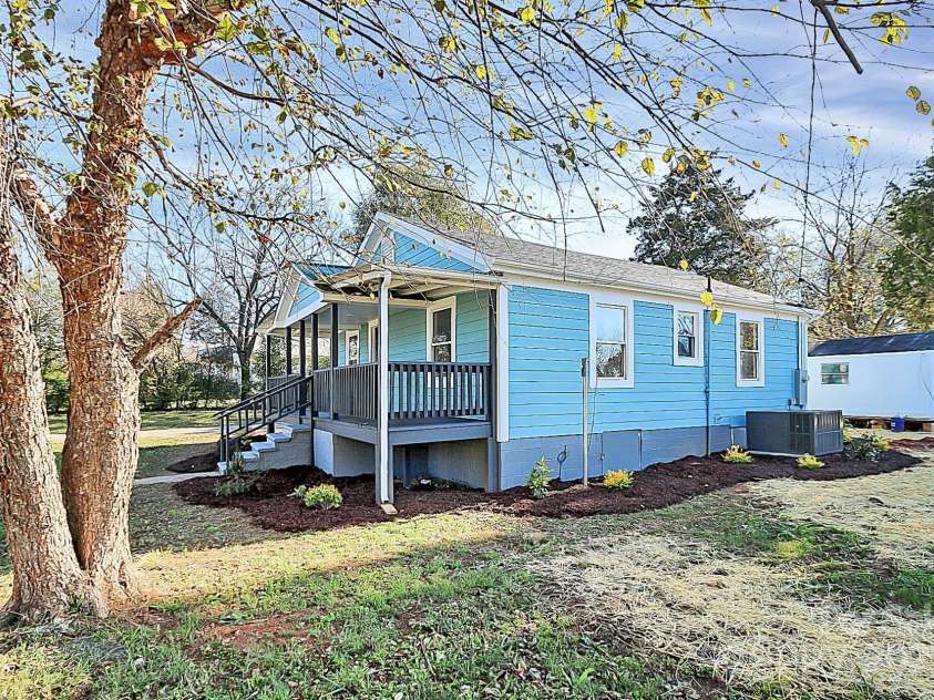 209 Fairdale Street, Kings Mountain, NC 28086.  MLS# CAR4285860, YatesRealty ID 28860. 