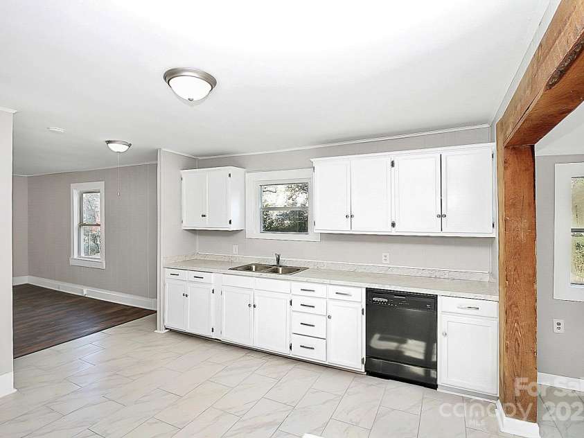 209 Fairdale Street, Kings Mountain, NC 28086.  MLS# CAR4285860, YatesRealty ID 28860. 