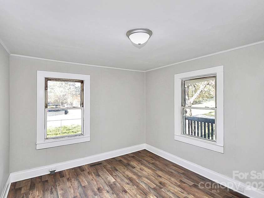 209 Fairdale Street, Kings Mountain, NC 28086.  MLS# CAR4285860, YatesRealty ID 28860. 