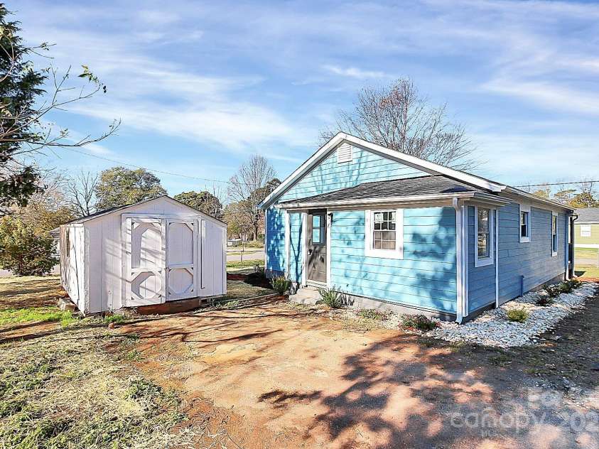 209 Fairdale Street, Kings Mountain, NC 28086.  MLS# CAR4285860, YatesRealty ID 28860. 