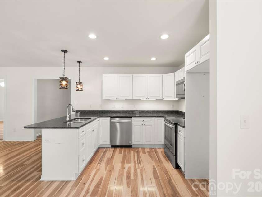 2201 Bow Brook Trail, Matthews, NC 28104.  MLS# CAR4386664, YatesRealty ID 28861. 