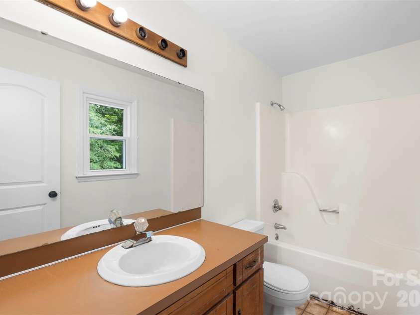 2201 Bow Brook Trail, Matthews, NC 28104.  MLS# CAR4386664, YatesRealty ID 28861. 
