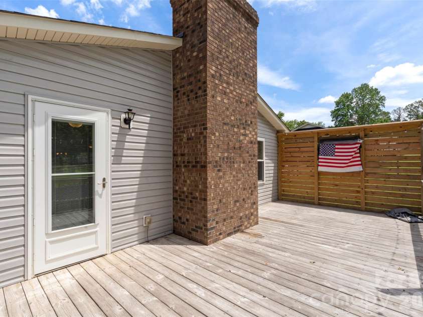 2201 Bow Brook Trail, Matthews, NC 28104.  MLS# CAR4386664, YatesRealty ID 28861. 