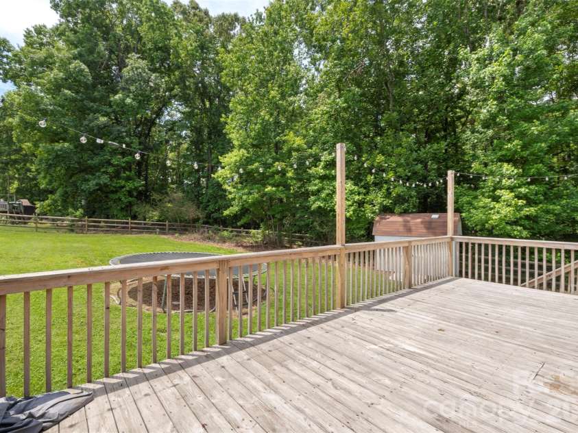 2201 Bow Brook Trail, Matthews, NC 28104.  MLS# CAR4386664, YatesRealty ID 28861. 