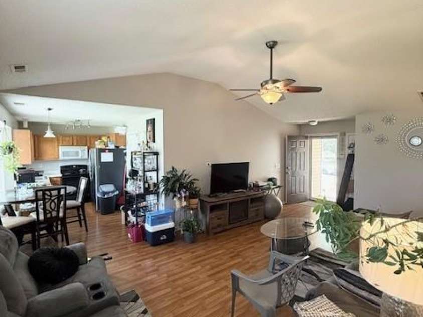 6902 Vernon Wood Lane, Charlotte, NC 28262.  MLS# CAR4266627, YatesRealty ID 28861. 