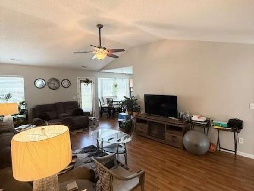 6902 Vernon Wood Lane, Charlotte, NC 28262.  MLS# CAR4266627, YatesRealty ID 28861. 
