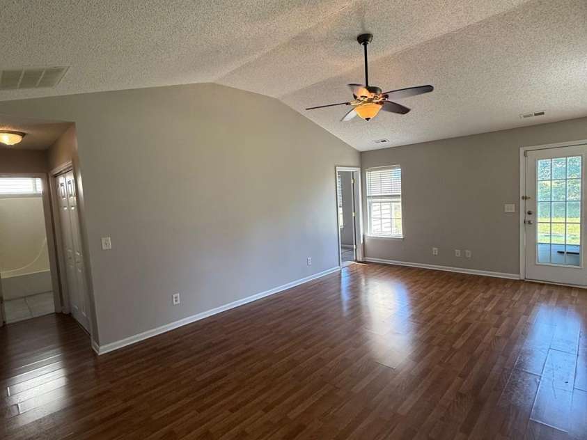 6902 Vernon Wood Lane, Charlotte, NC 28262.  MLS# CAR4266627, YatesRealty ID 28861. Open flooplan