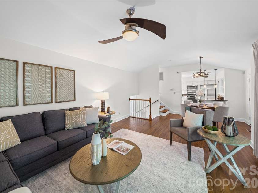 4220 Firwood Lane, Charlotte, NC 28209.  MLS# CAR4388006, YatesRealty ID 28862. 