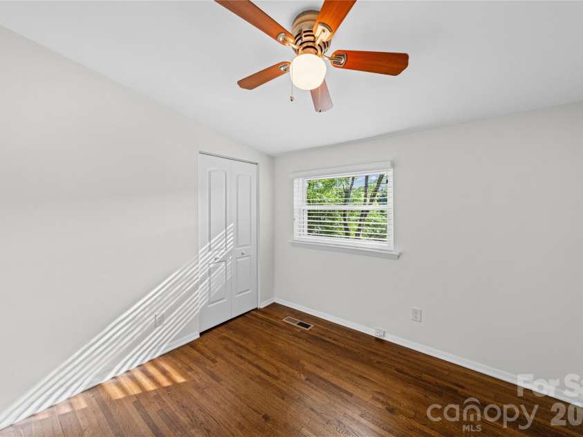 4220 Firwood Lane, Charlotte, NC 28209.  MLS# CAR4388006, YatesRealty ID 28862. 