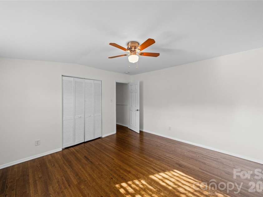 4220 Firwood Lane, Charlotte, NC 28209.  MLS# CAR4388006, YatesRealty ID 28862. 