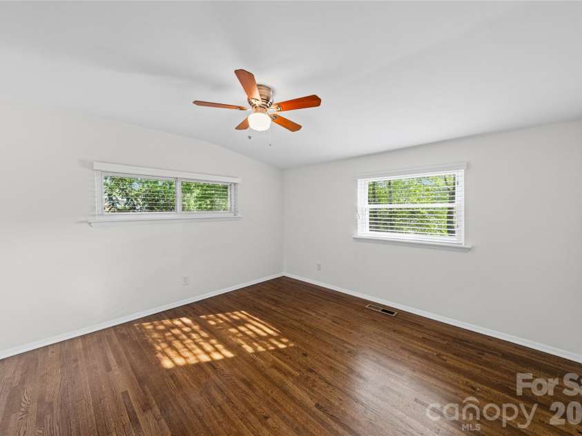 4220 Firwood Lane, Charlotte, NC 28209.  MLS# CAR4388006, YatesRealty ID 28862. 