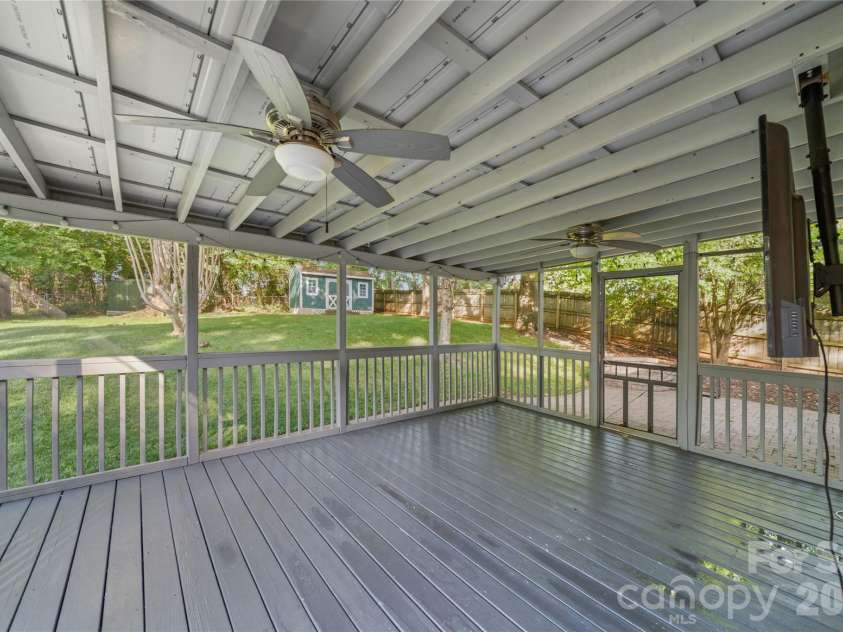 4220 Firwood Lane, Charlotte, NC 28209.  MLS# CAR4388006, YatesRealty ID 28862. 