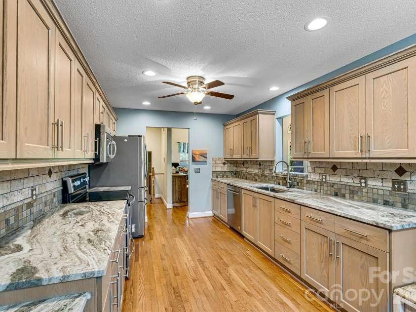 7538 Golf Course Drive, Denver, NC 28037.  MLS# CAR4375183, YatesRealty ID 28863. 