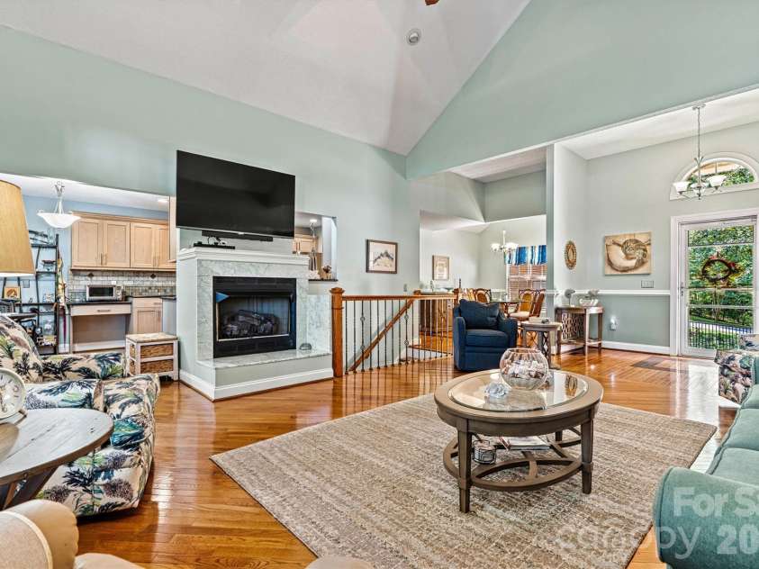 7538 Golf Course Drive, Denver, NC 28037.  MLS# CAR4375183, YatesRealty ID 28863. Great room centrally located which leads to the Kitchen and dining room