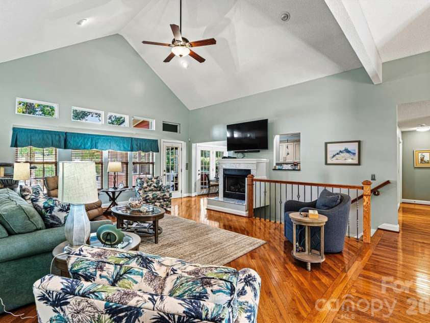 7538 Golf Course Drive, Denver, NC 28037.  MLS# CAR4375183, YatesRealty ID 28863. Great room with gas fireplace