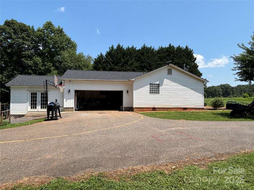 8122 Hutchison Lane, Vale, NC 28168.  MLS# CAR4270466, YatesRealty ID 28863. 