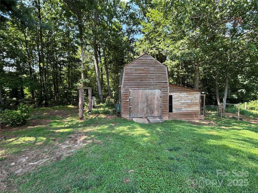 8122 Hutchison Lane, Vale, NC 28168.  MLS# CAR4270466, YatesRealty ID 28863. 