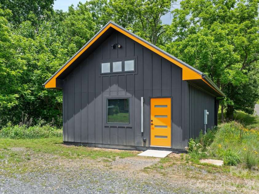 601 and 478 Freedom Cove Drive, Marshall, NC 28753.  MLS# CAR4389143, YatesRealty ID 28864. Separate Studio